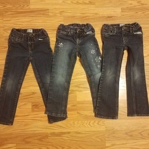 3 pair size 5 Childrens Place jeans